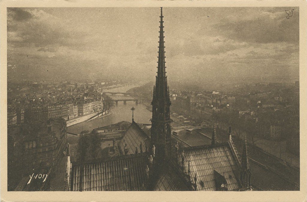 Z - YVON 165 - Paris - Transept de Notre-Dame.jpg