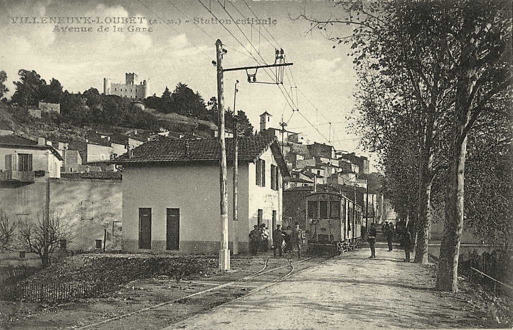 Villeneuve-Loubet-tram 5-09-2020.jpg