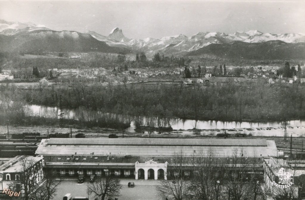 64-Pau - La Gare - Le Gave - Les Pyrénées - 736 Editions Chanteclerc.jpg