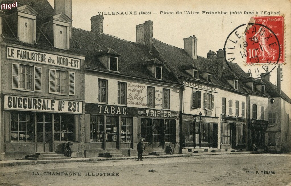 10-Villenauxe - Place de l'Aitre Franchise.jpg