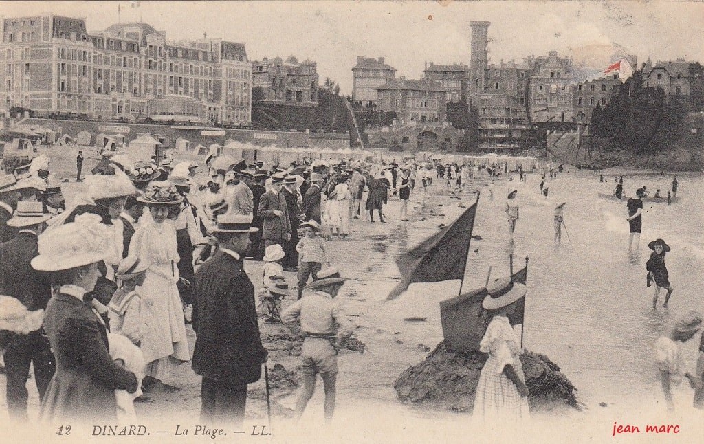 Dinard - La Plage.jpg