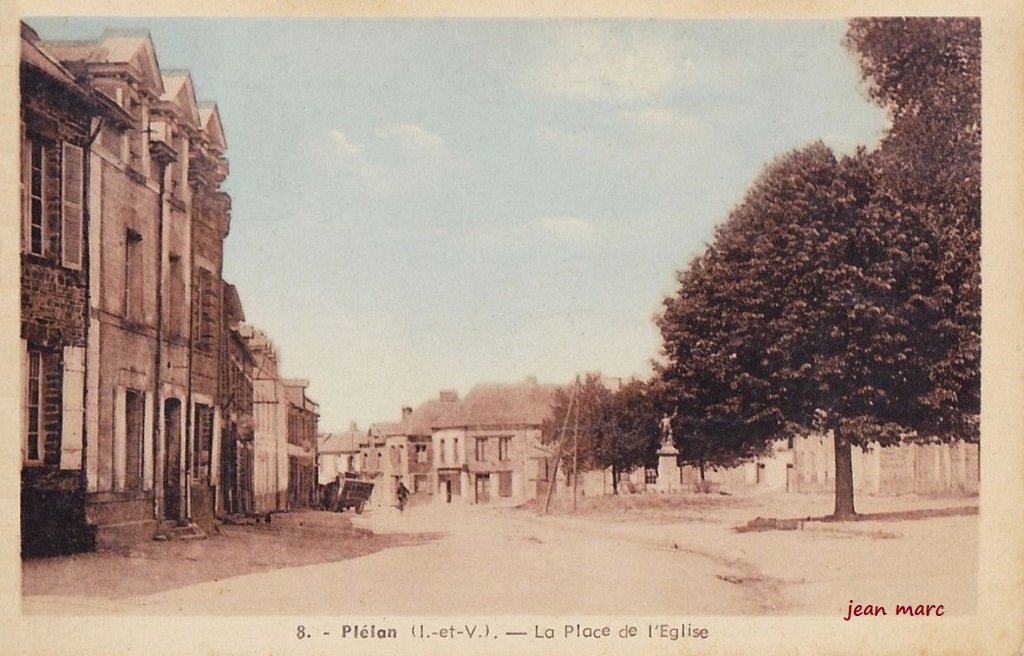 Plélan-le-Grand - La Place de l'Eglise.jpg