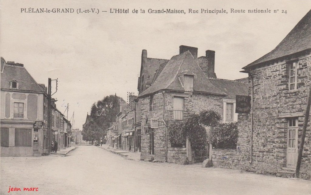 Plélan-le-Grand - L'Hôtel de la Grande Maison, rue principale.jpg