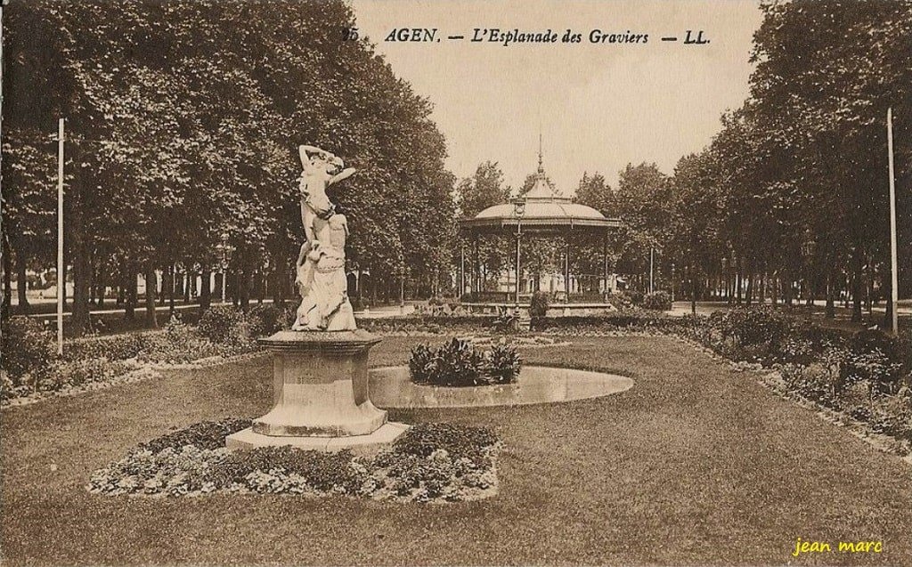 Agen - L'Esplanade du Gravier.jpg