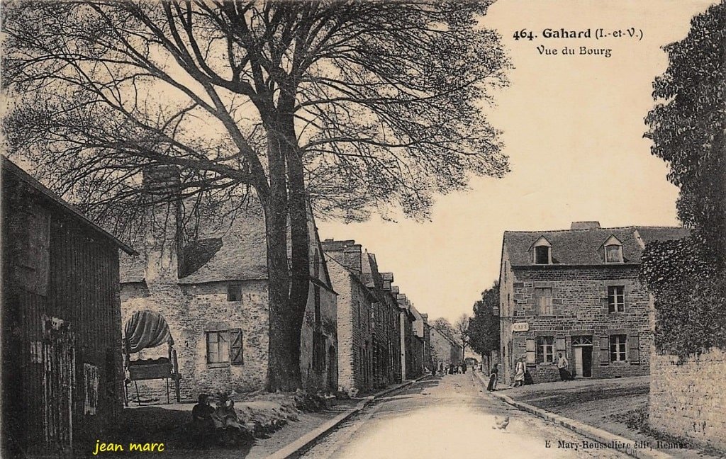 Gahard - Vue du Bourg.jpg